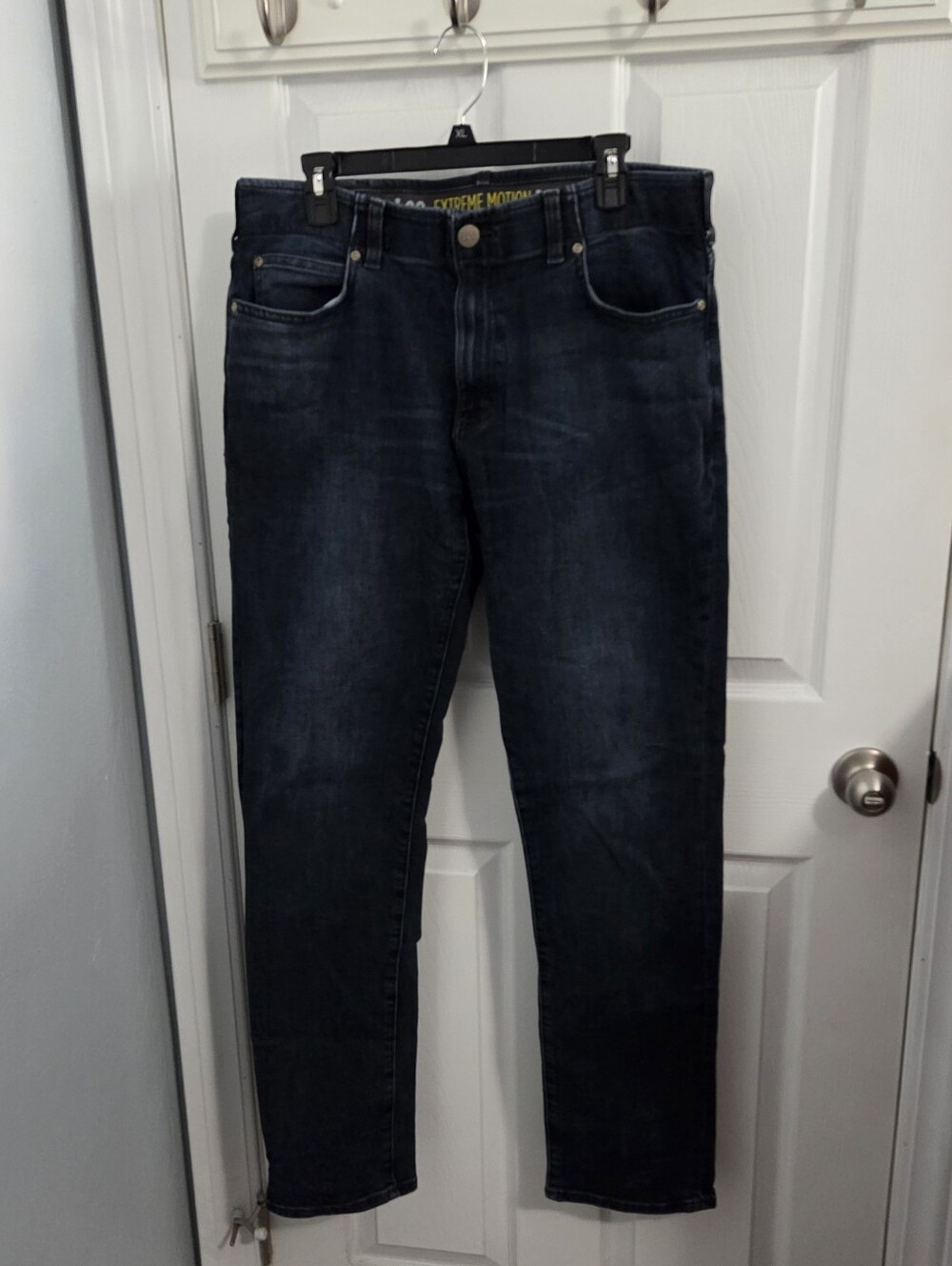 Lee Extreme Motion Men's MVP Jeans 34x34 Straight Fit Tapered Stretch Dark Wash